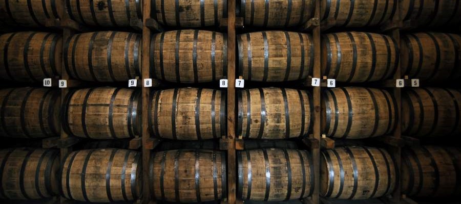 barrels, brewing, workplace safety, beer barrels, Wellpark Brewery, Tennents Brewery, InBev, SafeStart case study, alertness, fighting a lack of awareness, employee engagement, stack numbers,SafeStart, SafeStart International, safety habits, workplace safety, occupational safety, improve safety culture, boost safety awareness, reduce human failure, reduce injuries, injury reduction, reduce accident rates, improve company figures, prevent critical errors, implement a positive culture change at your company, promote employee engagement, boost employee commitment, 24/7 safety, safety round the clock, being safe 24/7, safe behavioural patterns, learn safe behaviour, acquire universal safety skills, safety skill for families, safety skills for children, safety skills for everyone, safety training for employees, safety for the whole company, safety training for kids, improve operational efficiency, improve quality, safety-related habits, safety-related behaviour, risk patterns, ensure high performance, critical states, critical decisions, critical errors, how injuries occur, how to prevent injuries, how to prevent accidents